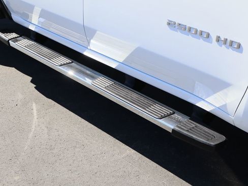 Used 2022 Chevrolet Silverado 2500 LT image 10