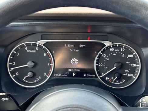 Used 2023 Nissan Rogue S image 18