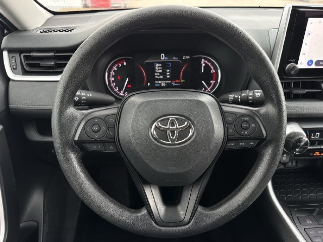 Used 2025 Toyota RAV4 XLE AWD/4WD image 13