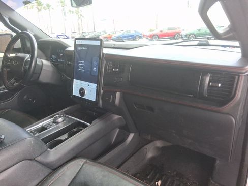 Used 2022 Ford Expedition Max Limited RWD image 11