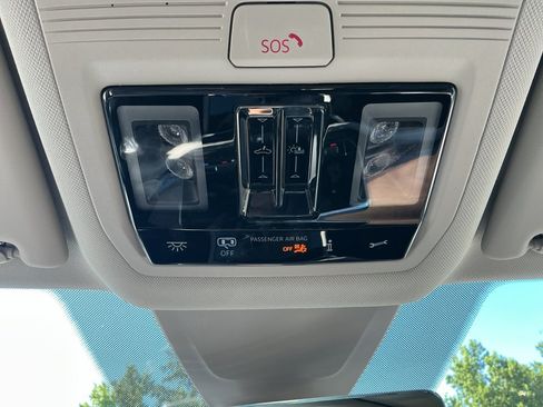 Certified 2026 Volkswagen Atlas SE w/ Panoramic Sunroof Package AWD/4WD image 25