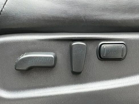 Used 2019 Nissan Armada Platinum w/ Captain's Chairs Package RWD image 45