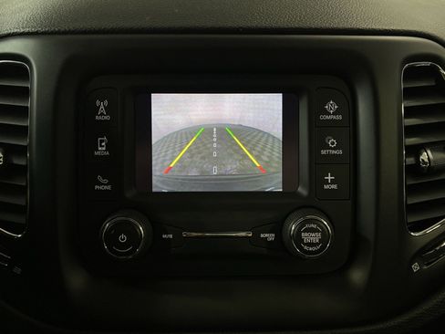 Used 2018 Jeep Compass Latitude w/ Safe & Security Group image 18