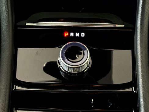 Used 2023 Jeep Grand Cherokee Altitude AWD/4WD image 21