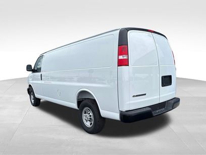 New 2026 Chevrolet Express 3500 Extended w/ Driver Convenience Package