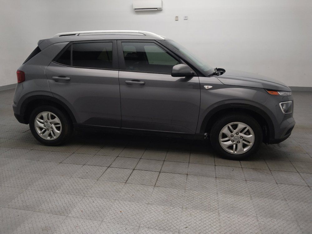 Used 2020 Hyundai Venue SEL FWD image 11