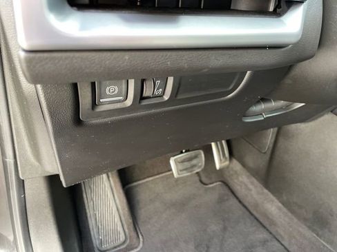 Used 2024 Cadillac XT4 Sport image 29