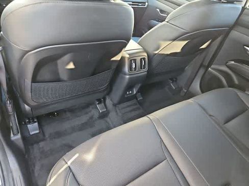 Certified 2026 Hyundai Tucson Limited image 18