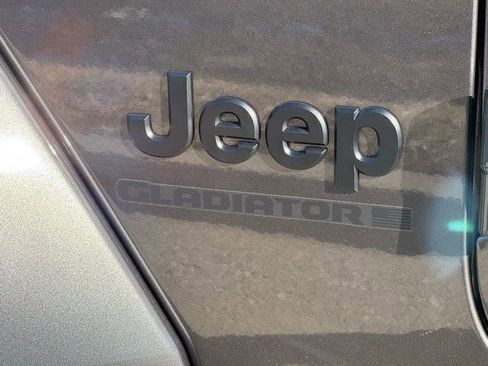New 2026 Jeep Gladiator Sport AWD/4WD image 36