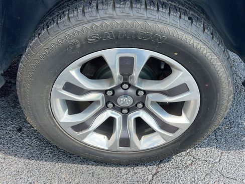 Used 2019 RAM 1500 Limited AWD/4WD image 39