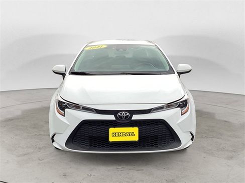 Used 2021 Toyota Corolla LE image 8