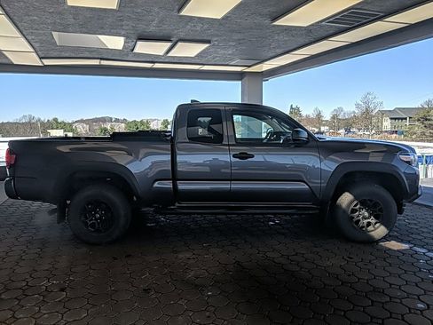 Used 2019 Toyota Tacoma SR w/ SX Package image 5