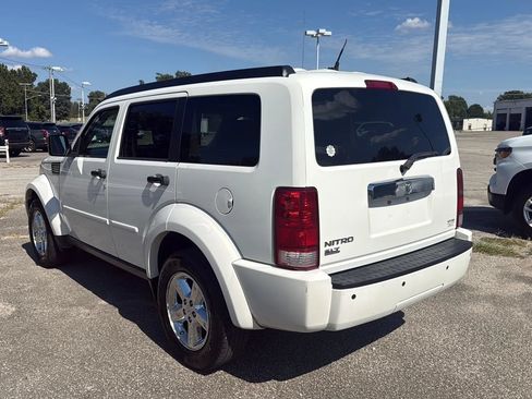 Used 2008 Dodge Nitro SLT w/ Convenience Group RWD image 3