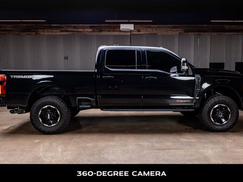 Used 2025 Ford F250 Platinum w/ Tremor Off-Road Package image 10