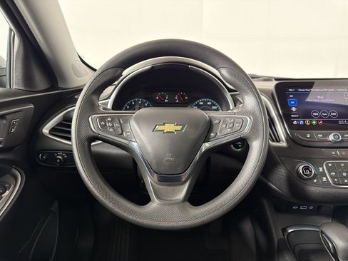 Used 2024 Chevrolet Malibu LT FWD image 9
