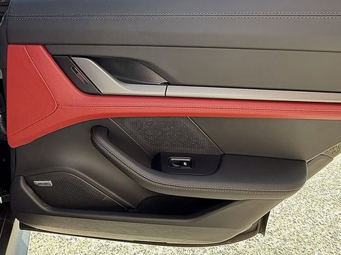 New 2025 Porsche Taycan image 23