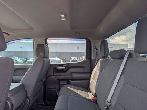Used 2021 Chevrolet Silverado 1500 LT AWD/4WD image 9