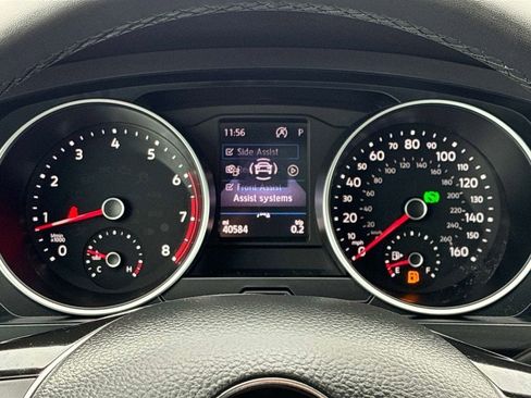 Used 2020 Volkswagen Tiguan SE w/ Panoramic Sunroof Package image 25