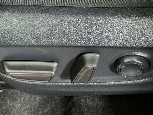 Used 2022 Toyota RAV4 XLE image 13