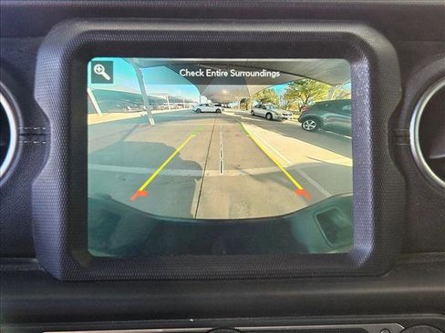 Used 2021 Jeep Gladiator Overland w/ Popular Equipment Package image 12