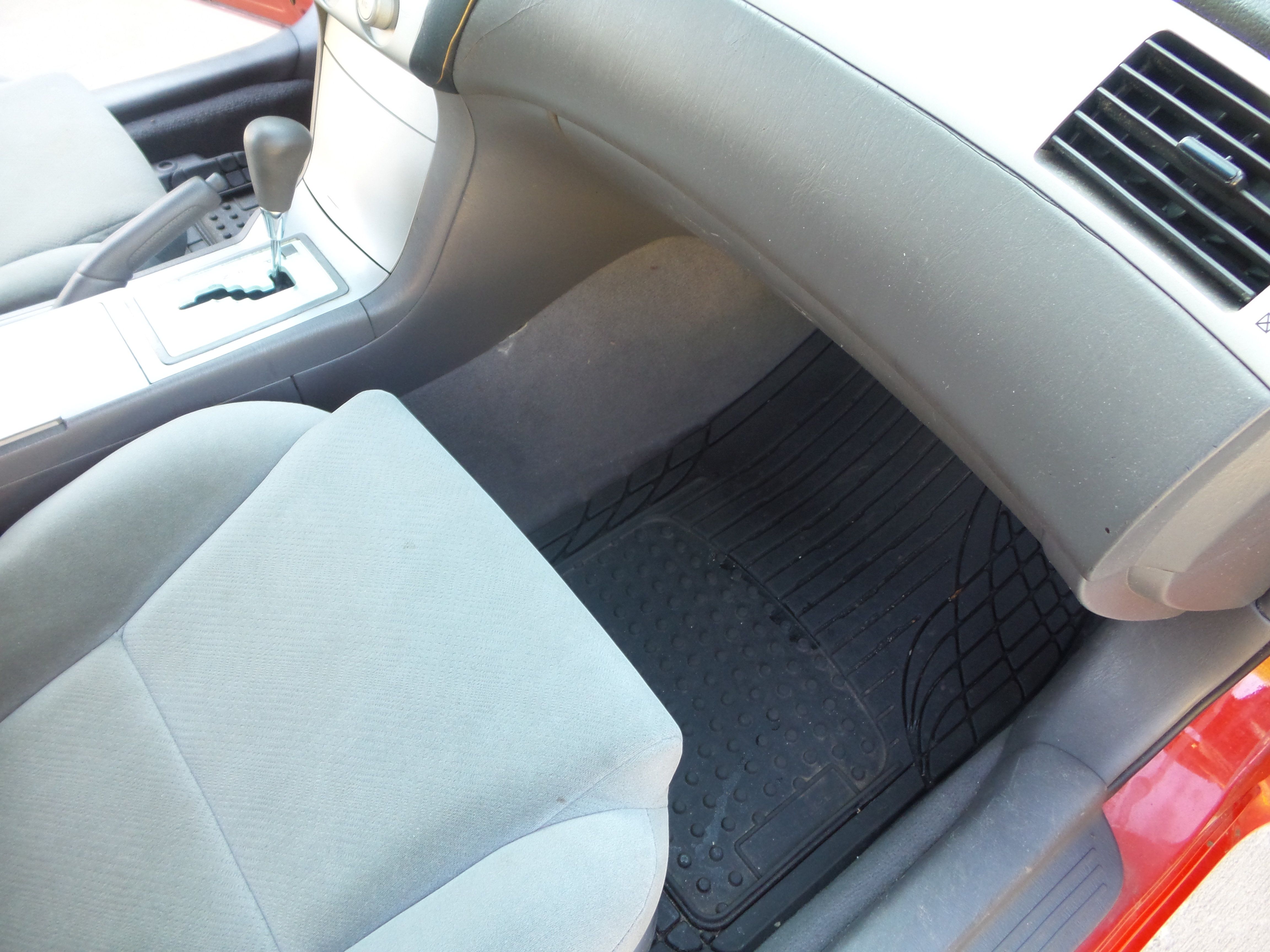 Used 2005 Toyota Solara SE FWD image 28