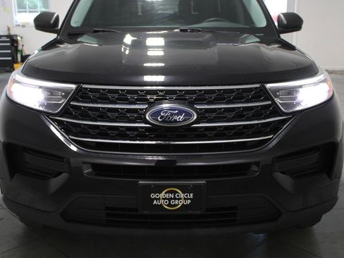 Used 2023 Ford Explorer XLT AWD/4WD image 53