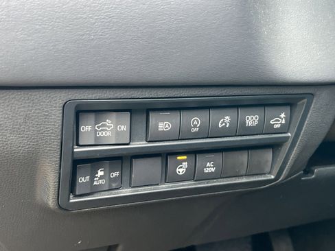 Used 2022 Toyota Tundra Platinum image 26