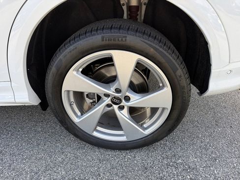 New 2025 Audi Q5 Premium Plus image 22