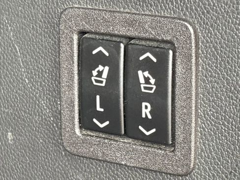 Used 2022 Buick Enclave Premium image 31