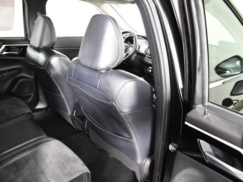 Used 2023 Mitsubishi Outlander SE AWD/4WD image 44