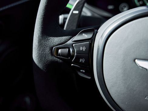 Used 2023 Aston Martin V12 Vantage RWD image 45