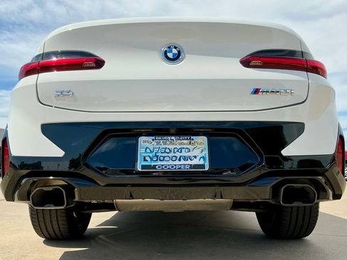 Used 2022 BMW X4 M40i AWD/4WD image 15