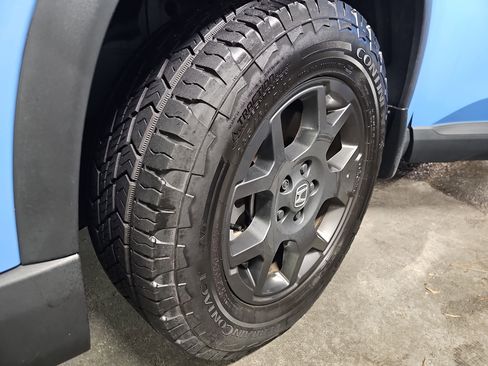Used 2025 Honda Pilot TrailSport image 33