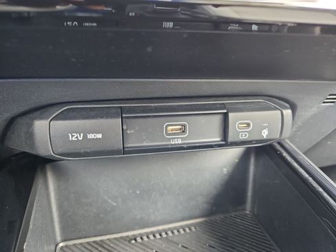 Certified 2024 Kia Niro EX Touring FWD image 30