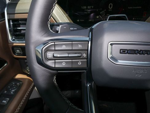 New 2026 GMC Yukon Denali Ultimate w/ LPO, Floor Liner Package AWD/4WD image 27