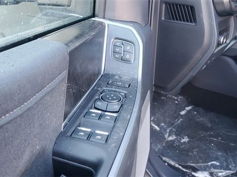 New 2026 Ford F250 Lariat w/ Black Appearance Package image 18