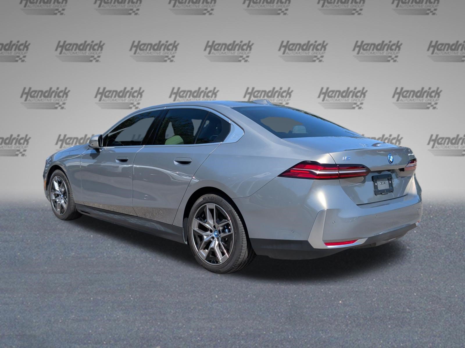 Certified 2024 BMW i5 eDrive40i w/ Premium Package RWD image 9