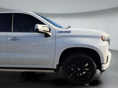 Used 2021 Chevrolet Silverado 1500 High Country w/ Technology Package image 33