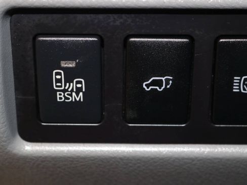 Used 2017 Toyota Sequoia Limited w/ Safety & Convenience Package AWD/4WD image 51