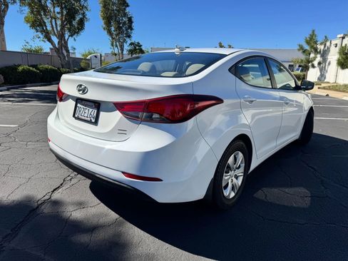 Used 2016 Hyundai Elantra SE image 6