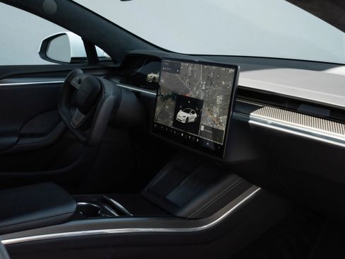 Used 2021 Tesla Model S Plaid image 27