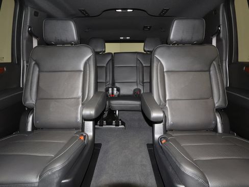 Used 2026 GMC Yukon XL Denali w/ Denali Reserve Package AWD/4WD image 36
