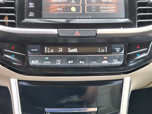 Used 2016 Honda Accord EX image 21