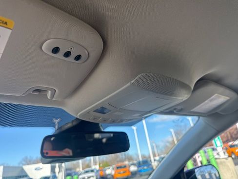 Used 2024 Ford Edge SEL w/ Convenience Package image 45