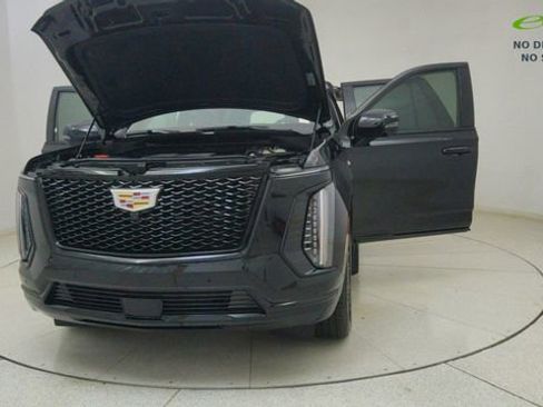 Used 2025 Cadillac Escalade Sport w/ Touring Package AWD/4WD image 81