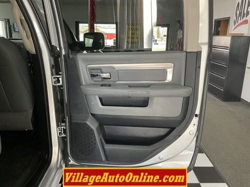 Used 2015 RAM 2500 Big Horn image 31