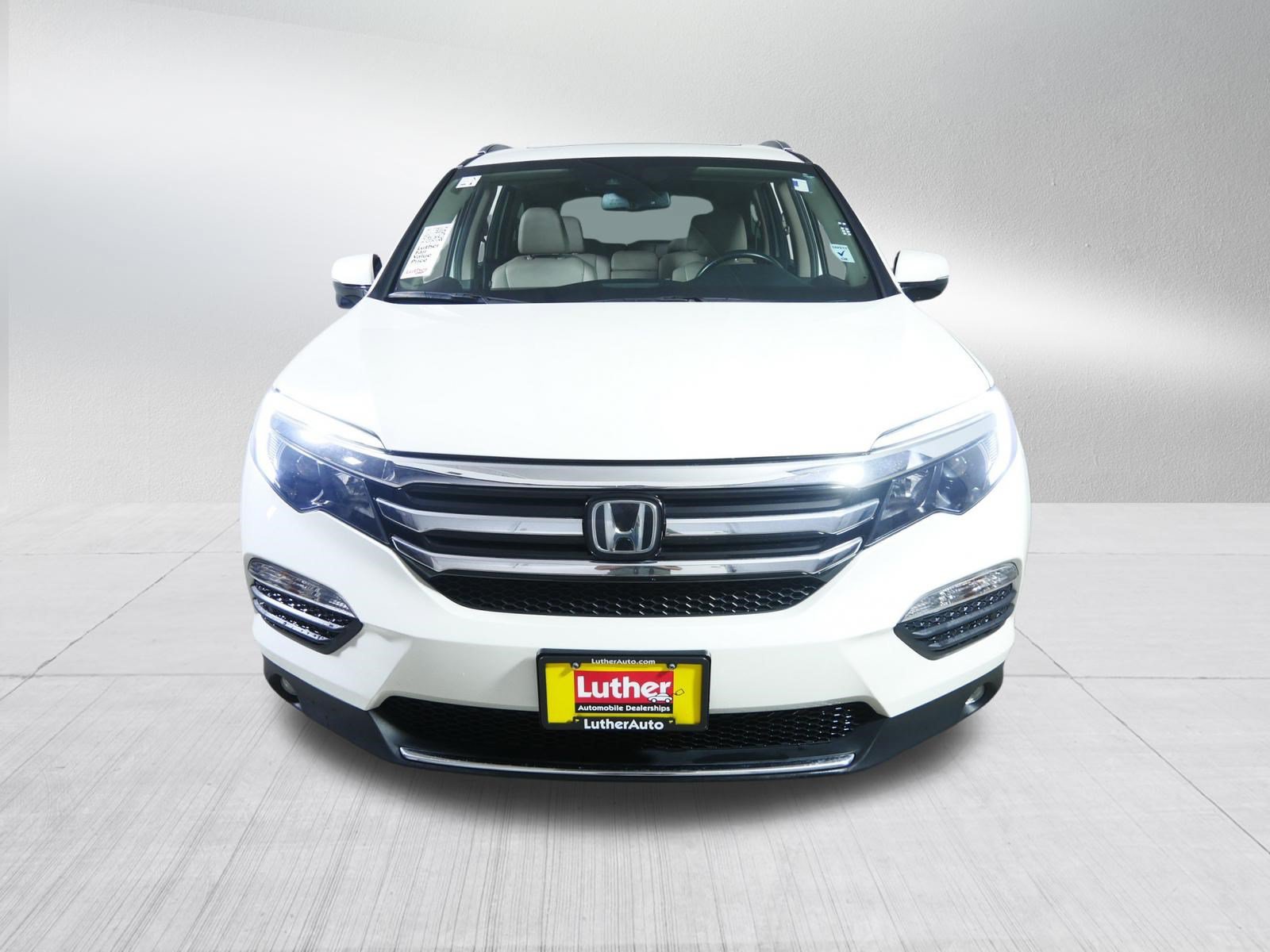 Used 2016 Honda Pilot Touring image 2
