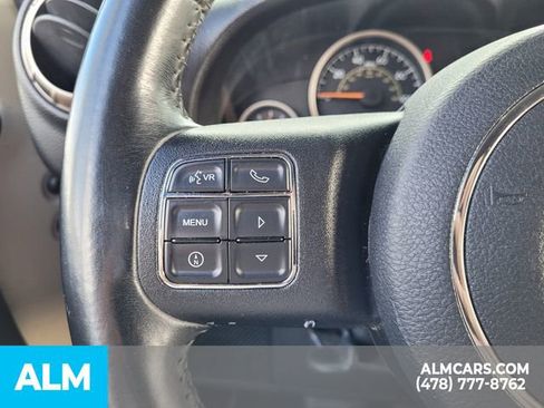 Used 2016 Jeep Wrangler Sahara image 23