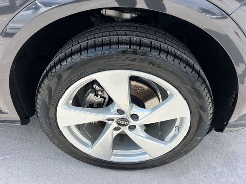 Certified 2025 Audi Q5 Premium Plus w/ Premium Plus AWD/4WD image 12