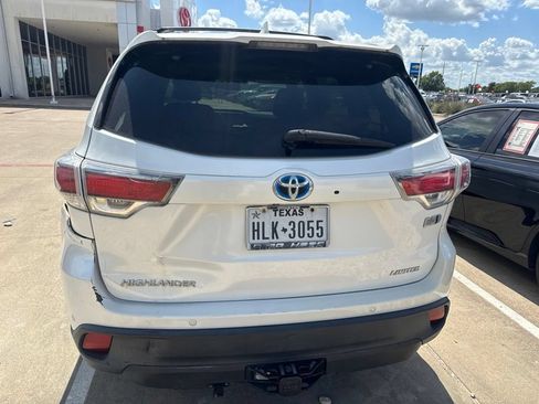 Used 2016 Toyota Highlander Limited Platinum AWD/4WD image 3